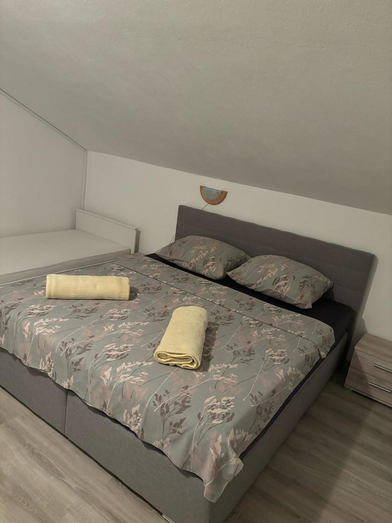 Apartments Kralj Zvonimir Jadranovo Eksteriør bilde